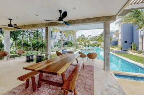 Contemporary poolside Condo, Wi-Fi - Paraiso Kaanal 101